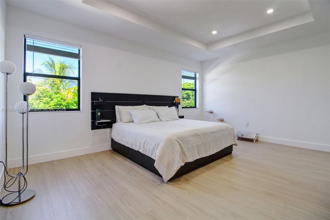 Active With Contract: $815,000 (4 beds, 3 baths, 2654 Square Feet)