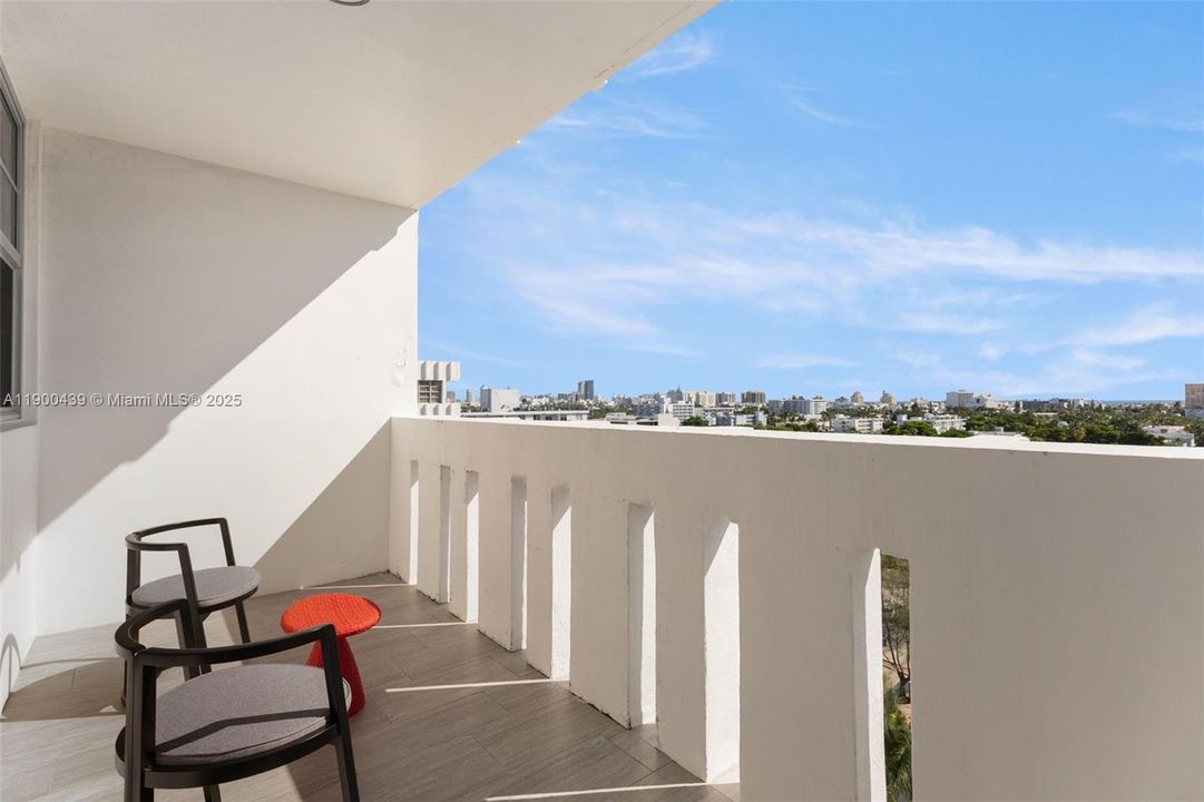 Под контрактом: $465,000 (1 спален, 1 ванн, 900 Квадратных фут)