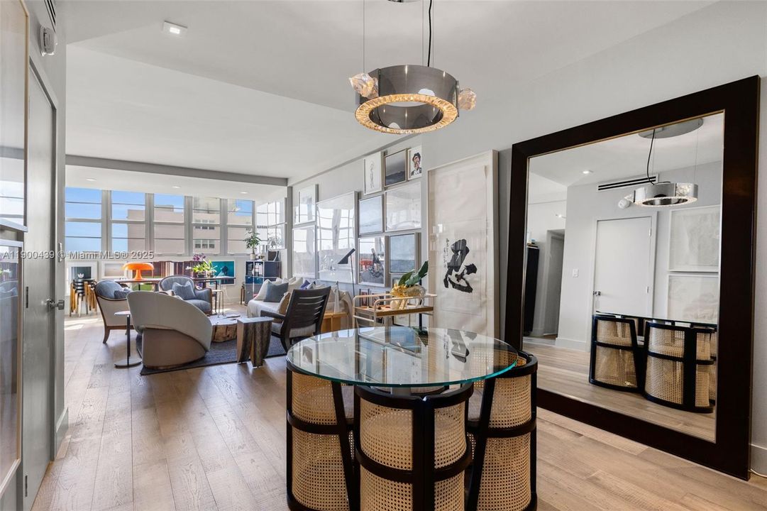 Под контрактом: $465,000 (1 спален, 1 ванн, 900 Квадратных фут)