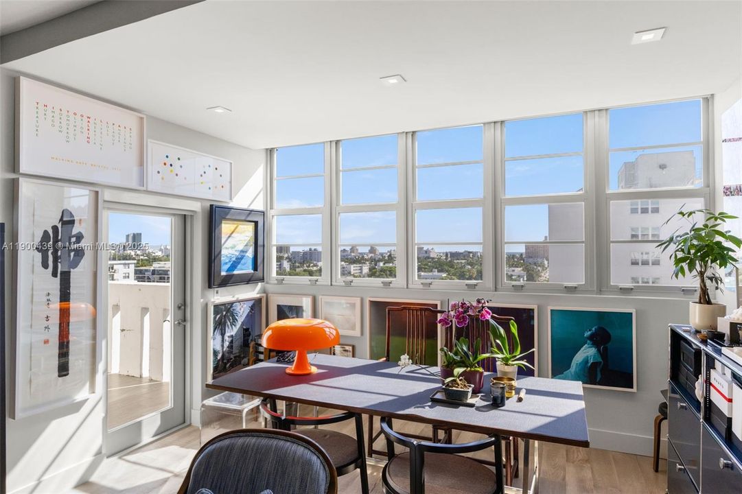 Под контрактом: $465,000 (1 спален, 1 ванн, 900 Квадратных фут)