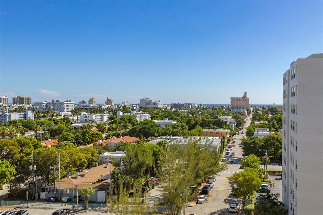 Под контрактом: $465,000 (1 спален, 1 ванн, 900 Квадратных фут)