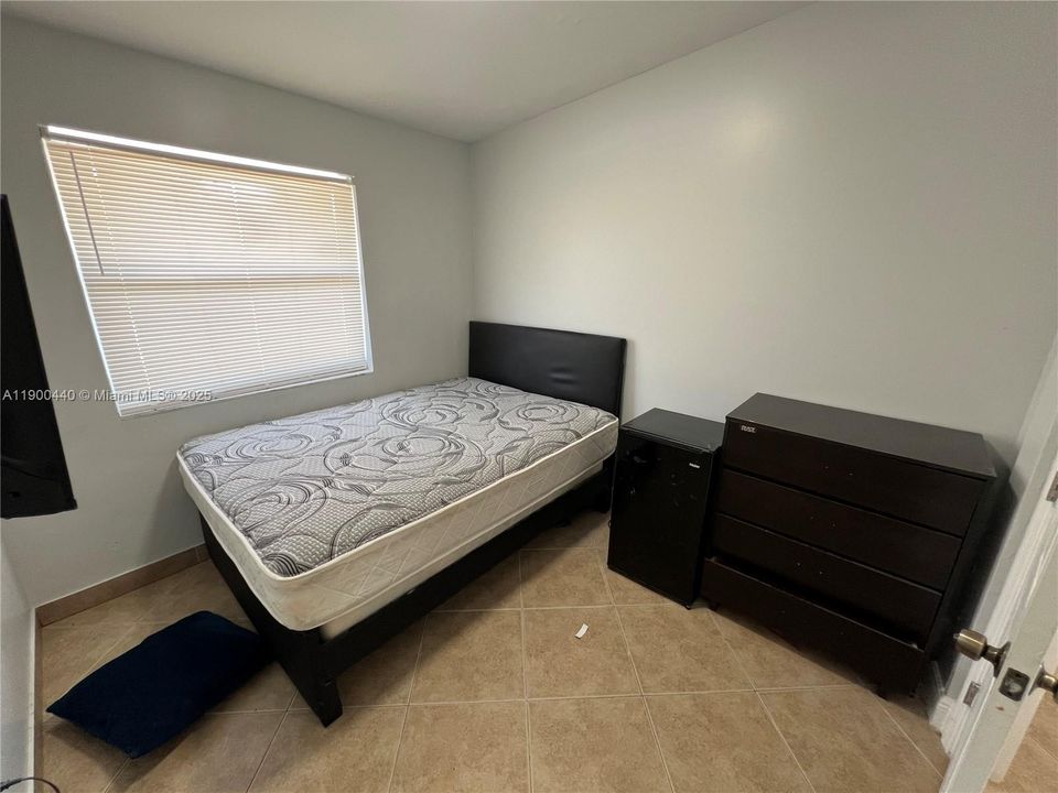 En Venta: $549,900 (7 camas, 3 baños, 1675 Pies cuadrados)