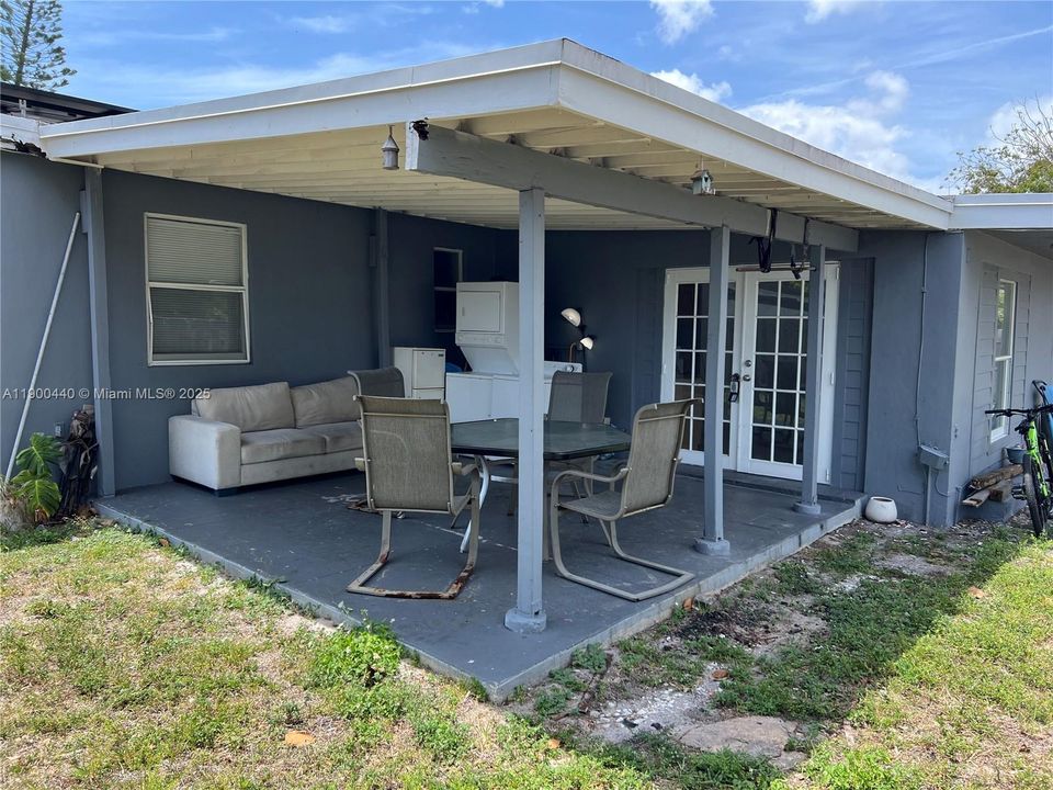 En Venta: $549,900 (7 camas, 3 baños, 1675 Pies cuadrados)