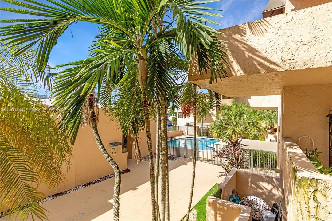 For Rent: $2,300 (3 beds, 2 baths, 1190 Square Feet)