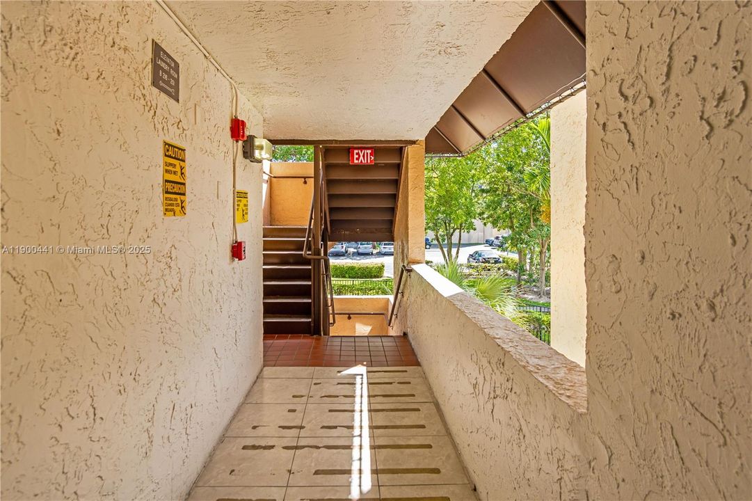 For Rent: $2,300 (3 beds, 2 baths, 1190 Square Feet)