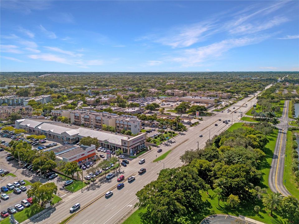 For Rent: $2,300 (3 beds, 2 baths, 1190 Square Feet)