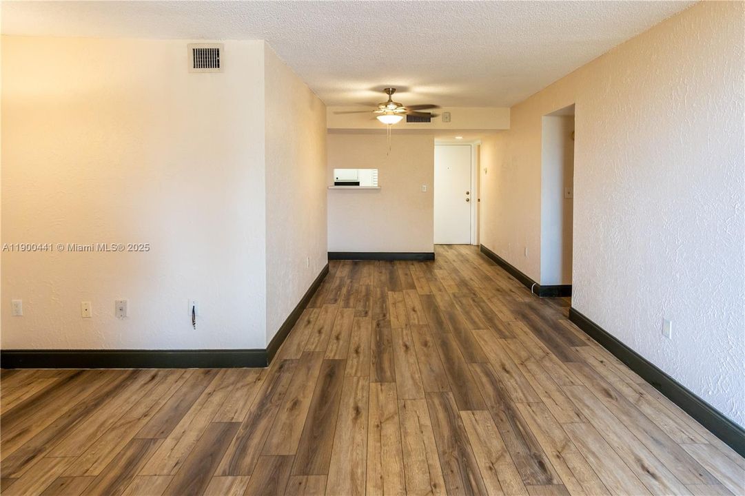 For Rent: $2,300 (3 beds, 2 baths, 1190 Square Feet)