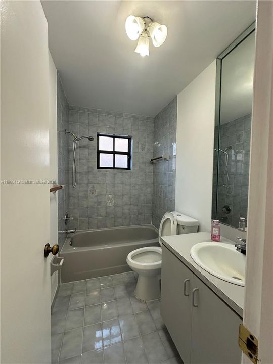 For Rent: $3,200 (3 beds, 2 baths, 1453 Square Feet)