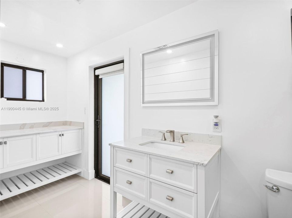 Recently Rented: $4,200 (4 beds, 3 baths, 1975 Square Feet)