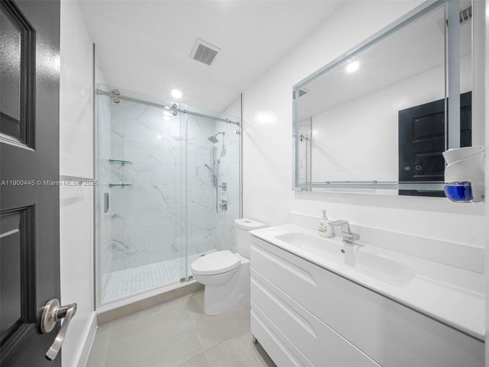 Recently Rented: $4,200 (4 beds, 3 baths, 1975 Square Feet)