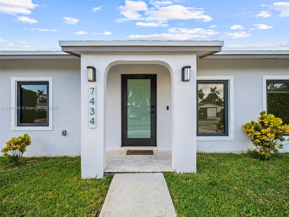 Recently Rented: $4,200 (4 beds, 3 baths, 1975 Square Feet)