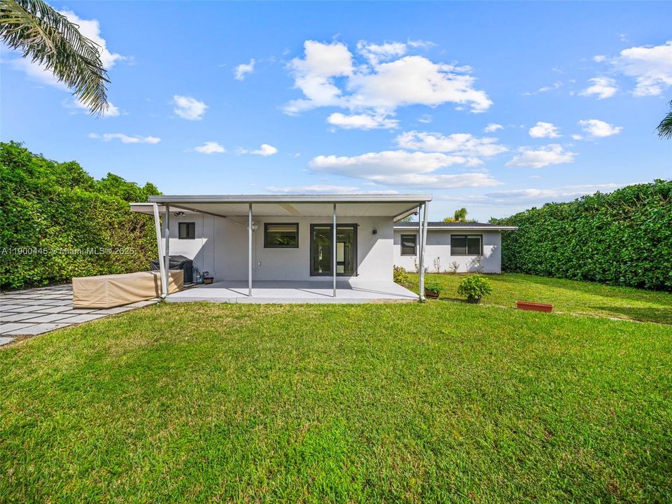 Recently Rented: $4,200 (4 beds, 3 baths, 1975 Square Feet)