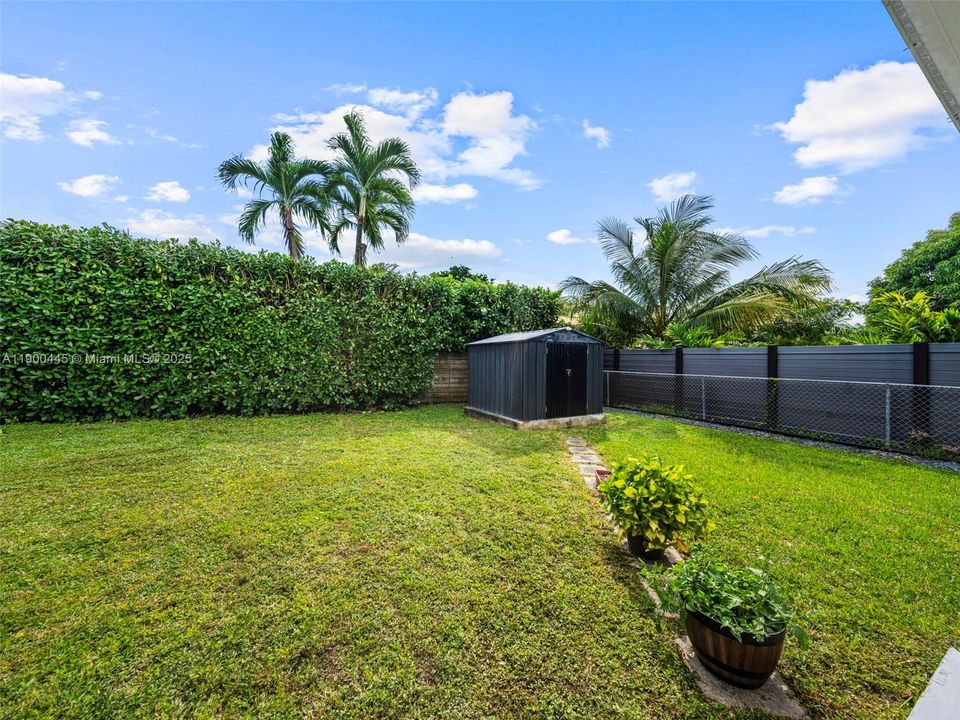 Recently Rented: $4,200 (4 beds, 3 baths, 1975 Square Feet)