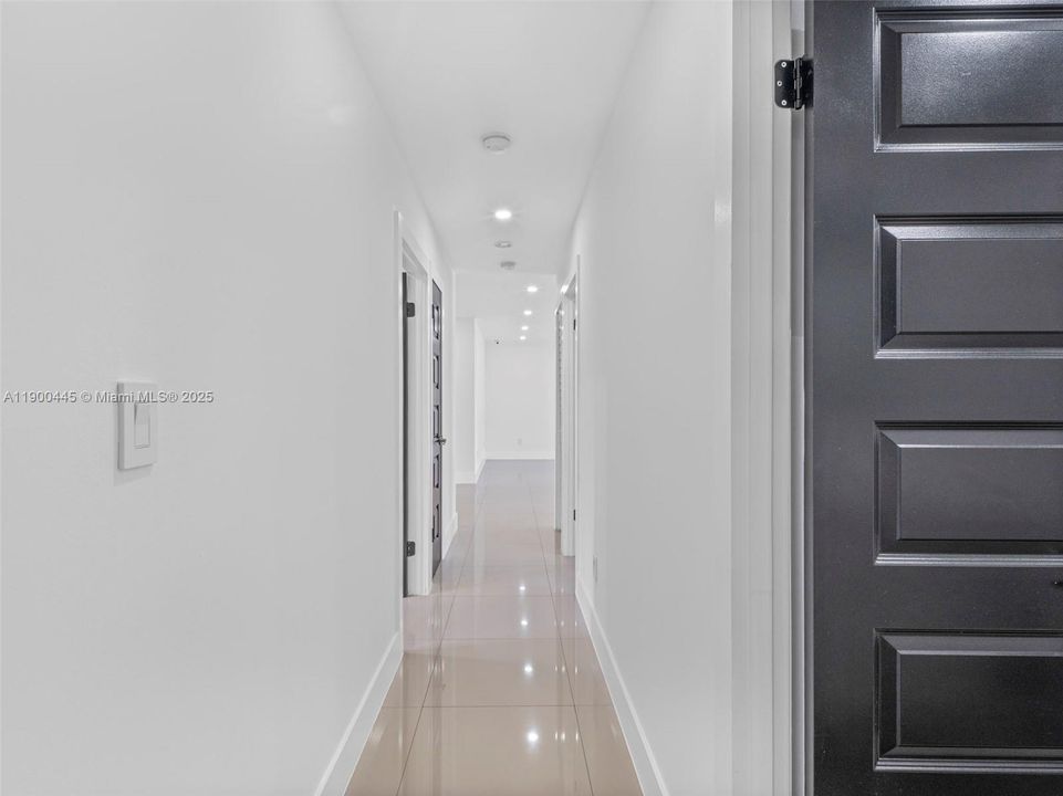 Recently Rented: $4,200 (4 beds, 3 baths, 1975 Square Feet)