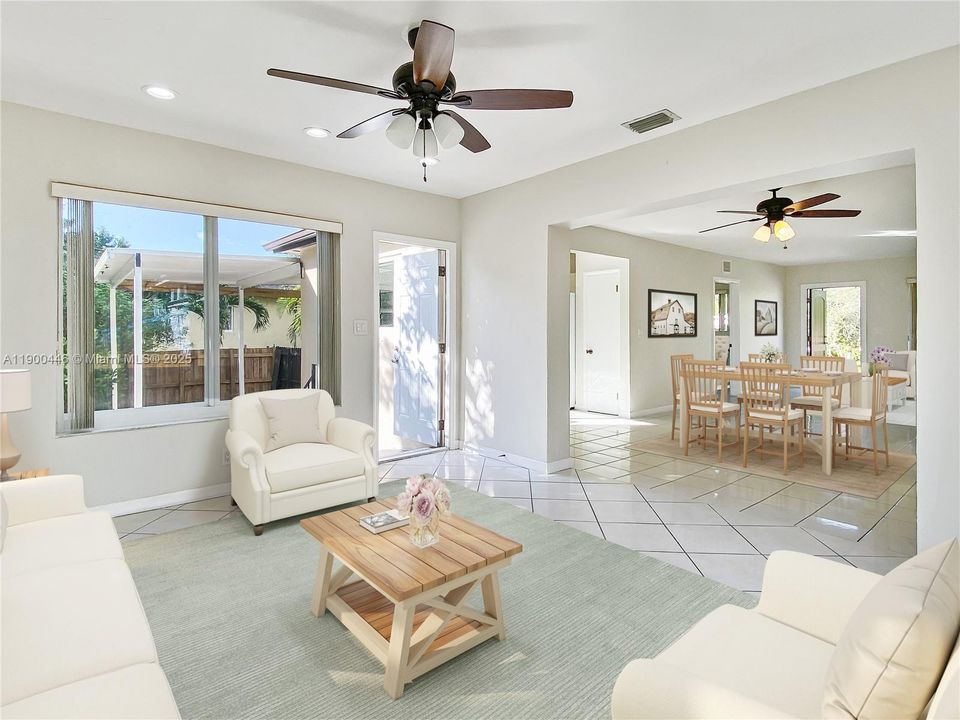 For Rent: $3,500 (3 beds, 2 baths, 1560 Square Feet)