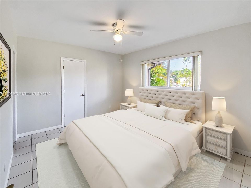 For Rent: $3,500 (3 beds, 2 baths, 1560 Square Feet)