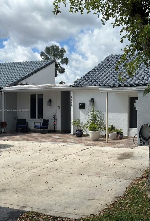 Recently Sold: $419,000 (2 beds, 2 baths, 982 Square Feet)