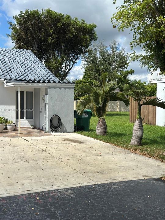 Recently Sold: $419,000 (2 beds, 2 baths, 982 Square Feet)