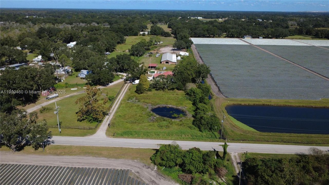 For Sale: $1,200,000 (5 beds, 2 baths, 2544 Square Feet)