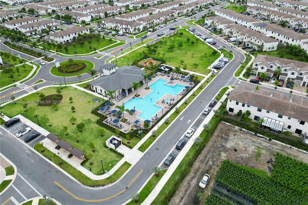 待售: $525,000 (3 贝兹, 2 浴室, 1827 平方英尺)