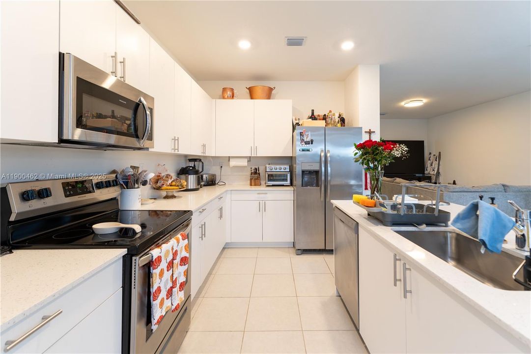 待售: $525,000 (3 贝兹, 2 浴室, 1827 平方英尺)