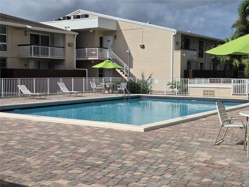 For Rent: $1,750 (1 beds, 1 baths, 750 Square Feet)