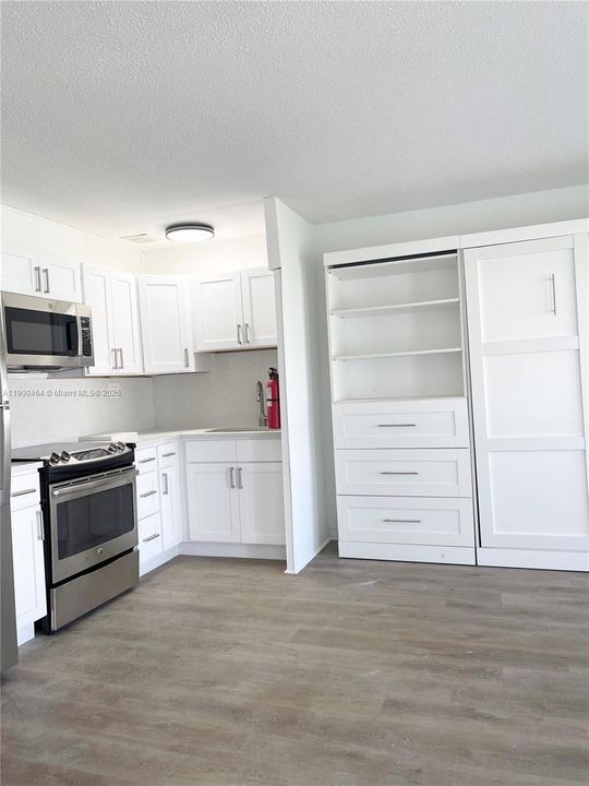 En Renta: $1,300 (0 camas, 1 baños, 2664 Pies cuadrados)