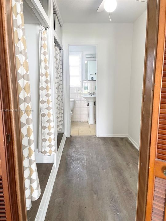 En Renta: $1,300 (0 camas, 1 baños, 2664 Pies cuadrados)