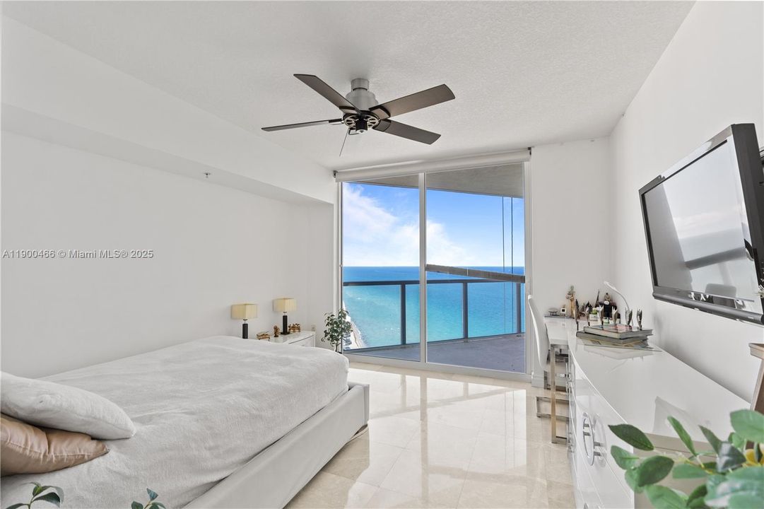 For Sale: $1,349,000 (2 beds, 2 baths, 1715 Square Feet)