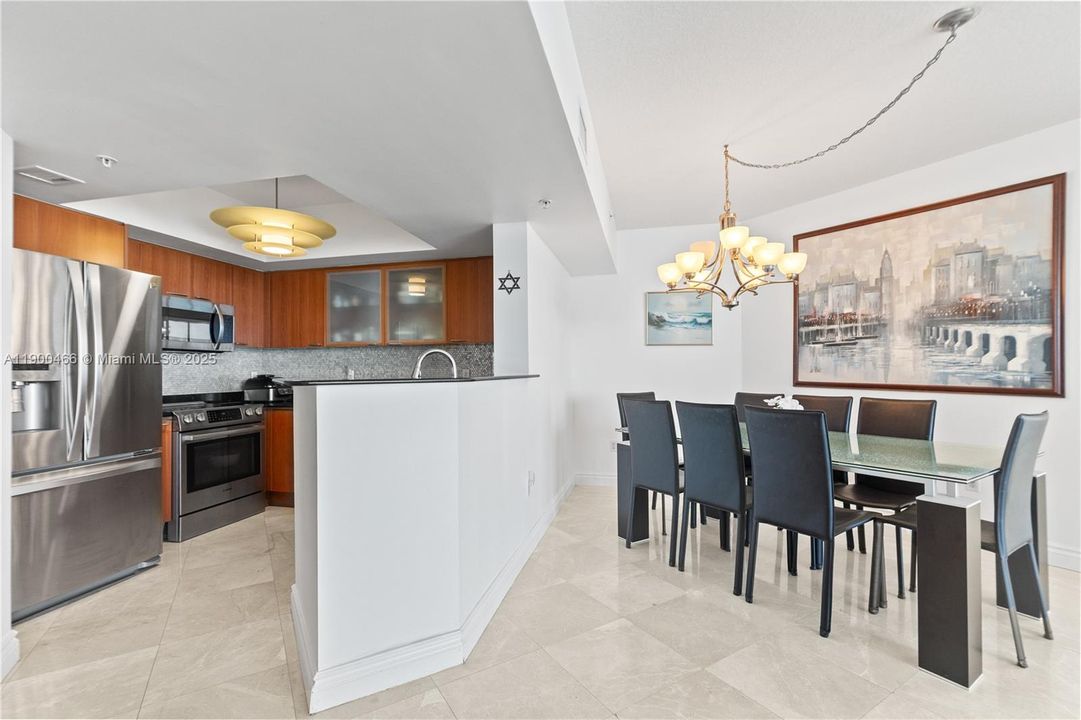 For Sale: $1,349,000 (2 beds, 2 baths, 1715 Square Feet)