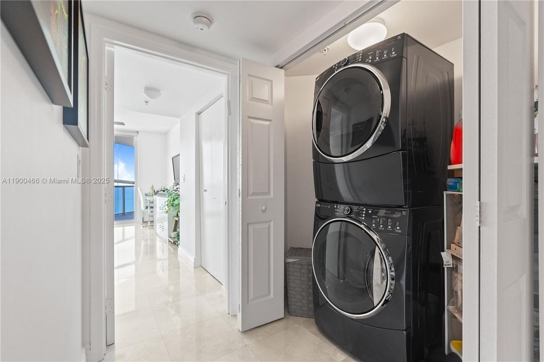 For Sale: $1,349,000 (2 beds, 2 baths, 1715 Square Feet)