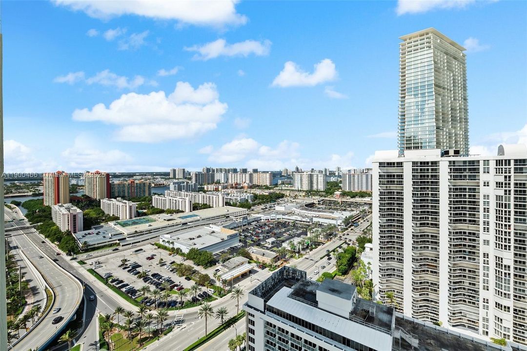 For Sale: $1,349,000 (2 beds, 2 baths, 1715 Square Feet)