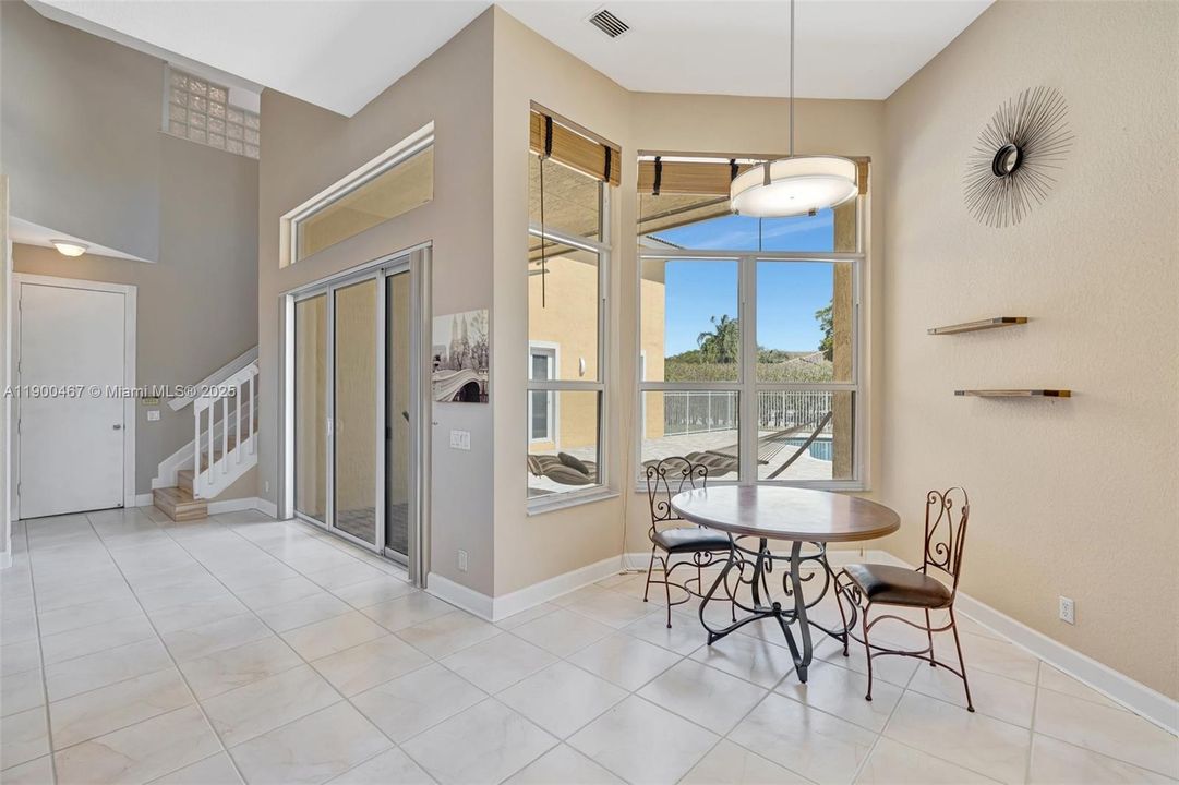 Recently Sold: $899,000 (5 beds, 5 baths, 3281 Square Feet)