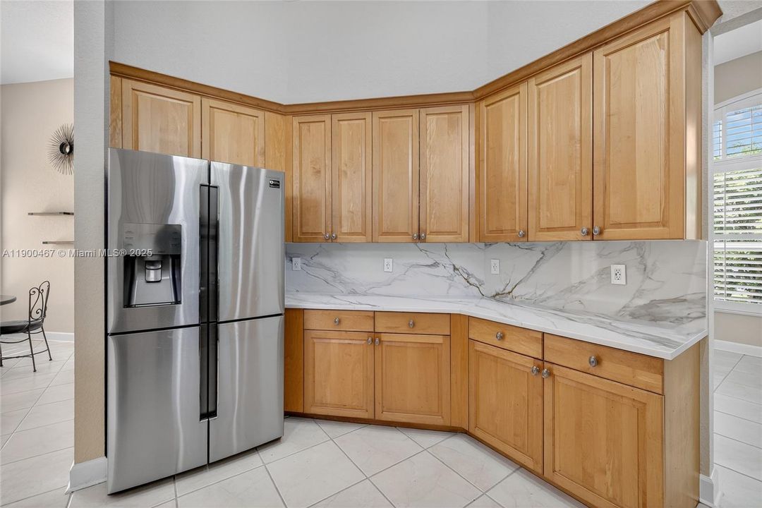 Recently Sold: $899,000 (5 beds, 5 baths, 3281 Square Feet)