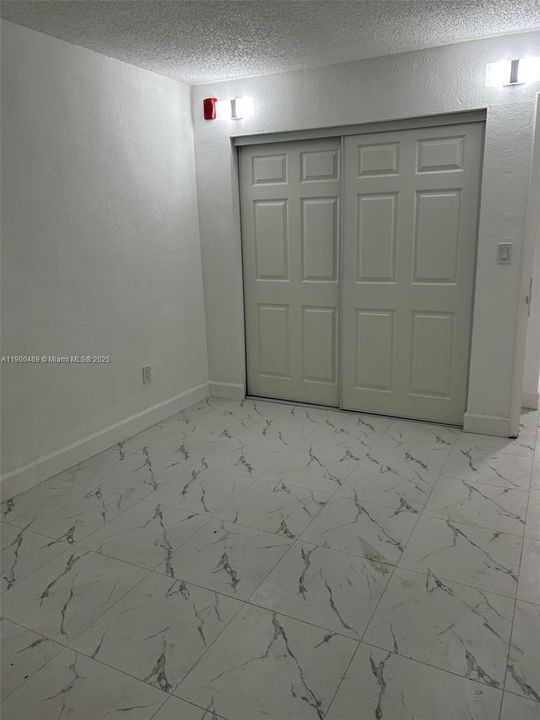 Active With Contract: $2,000 (1 beds, 1 baths, 612 Square Feet)