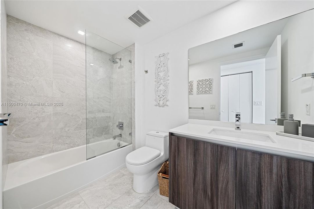 For Sale: $2,300,000 (3 beds, 4 baths, 2018 Square Feet)