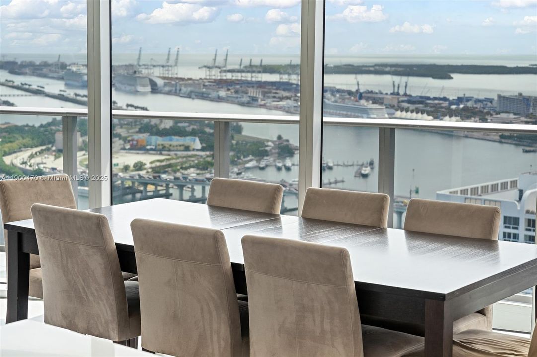 For Sale: $2,300,000 (3 beds, 4 baths, 2018 Square Feet)