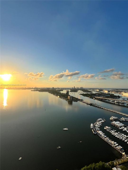 For Sale: $2,300,000 (3 beds, 4 baths, 2018 Square Feet)