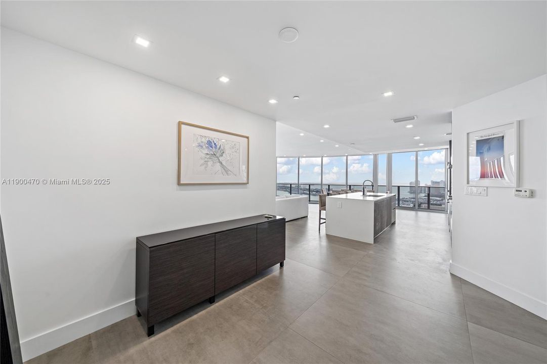 For Sale: $2,300,000 (3 beds, 4 baths, 2018 Square Feet)