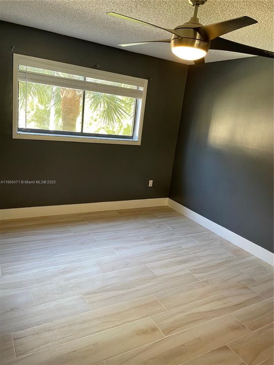 For Rent: $2,100 (2 beds, 2 baths, 812 Square Feet)