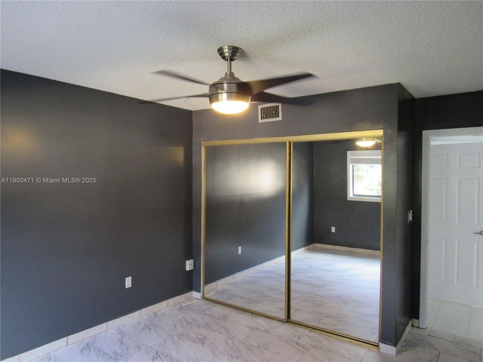 For Rent: $2,100 (2 beds, 2 baths, 812 Square Feet)