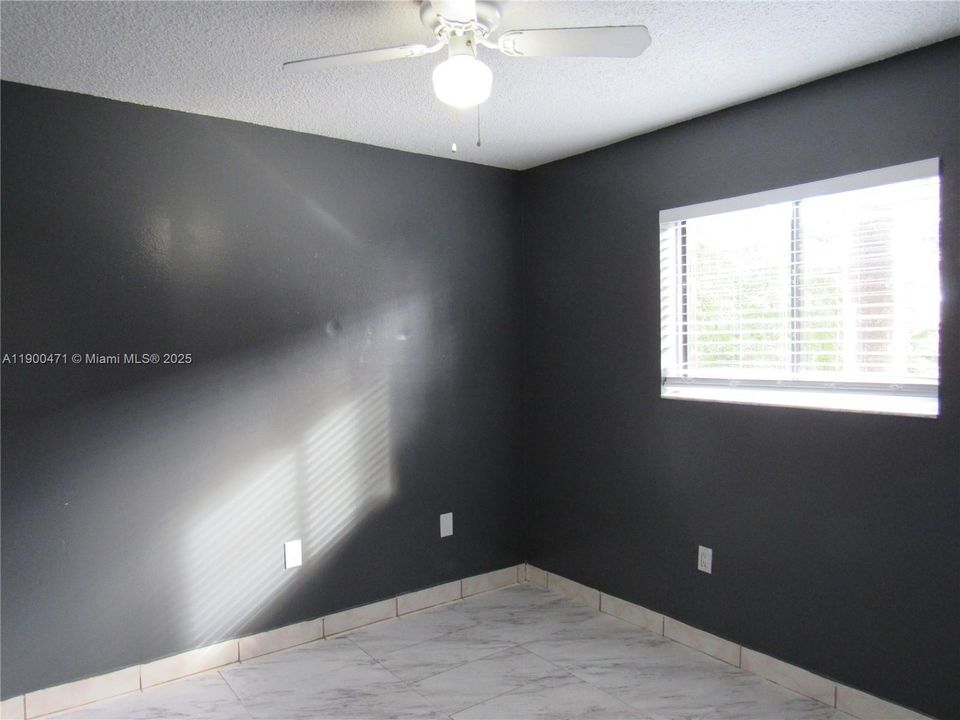 For Rent: $2,100 (2 beds, 2 baths, 812 Square Feet)