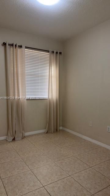 Active With Contract: $2,800 (2 beds, 2 baths, 1379 Square Feet)