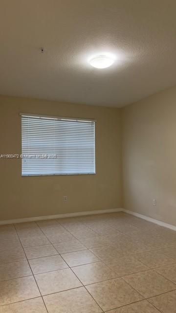 Active With Contract: $2,800 (2 beds, 2 baths, 1379 Square Feet)