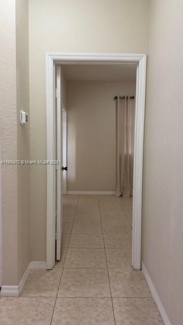 Active With Contract: $2,800 (2 beds, 2 baths, 1379 Square Feet)