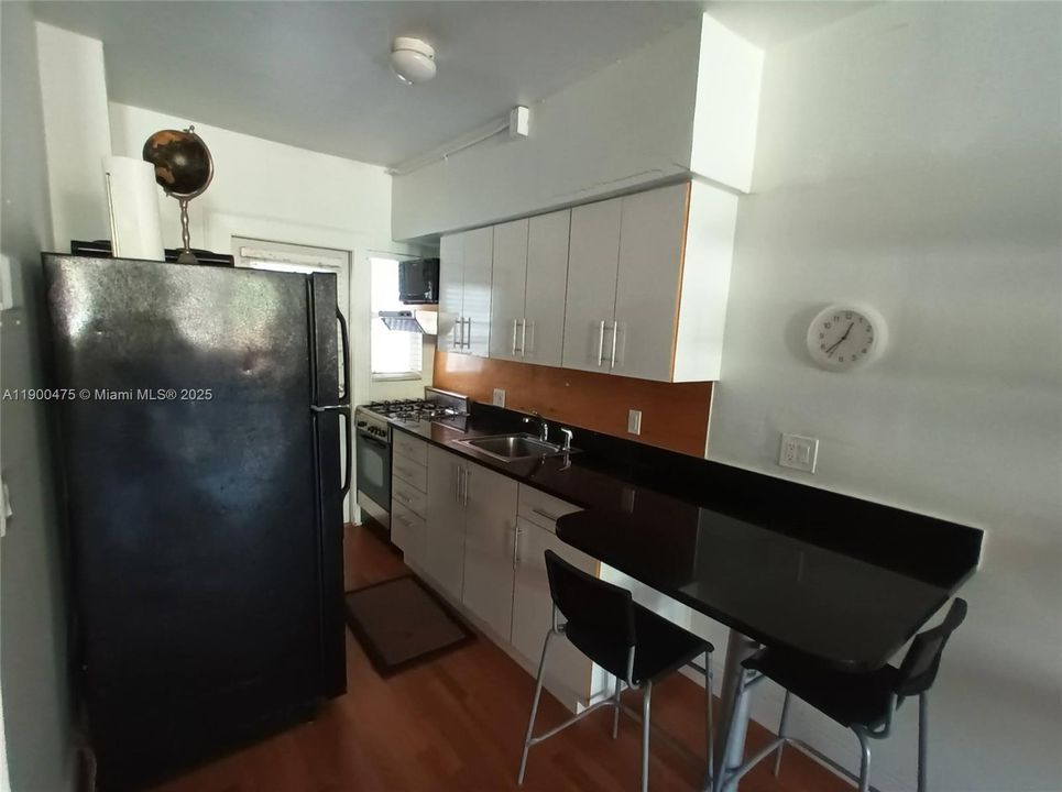 En Venta: $210,000 (0 camas, 1 baños, 468 Pies cuadrados)