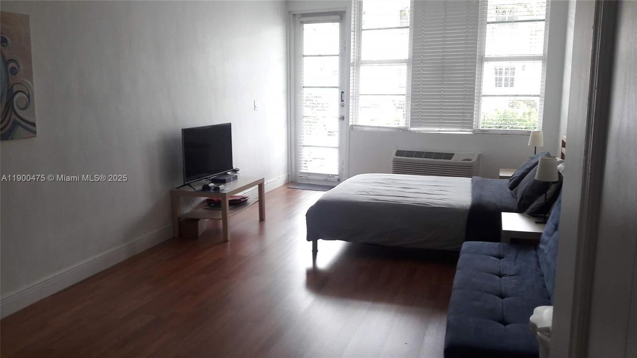 En Venta: $210,000 (0 camas, 1 baños, 468 Pies cuadrados)