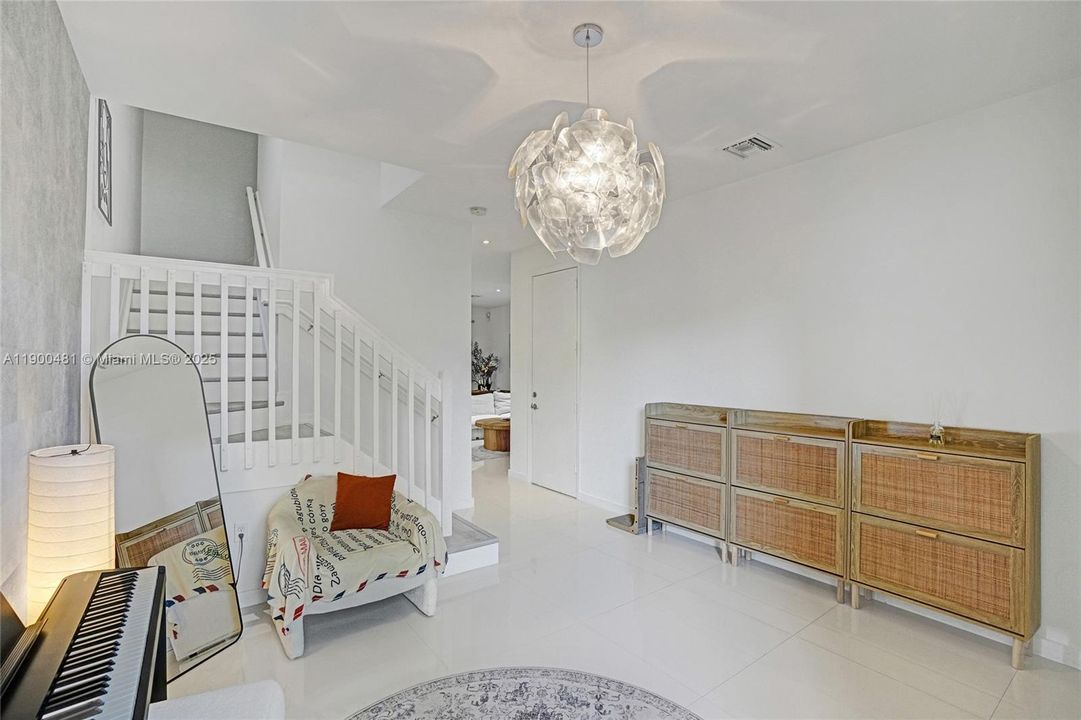 For Sale: $735,000 (3 beds, 2 baths, 1808 Square Feet)