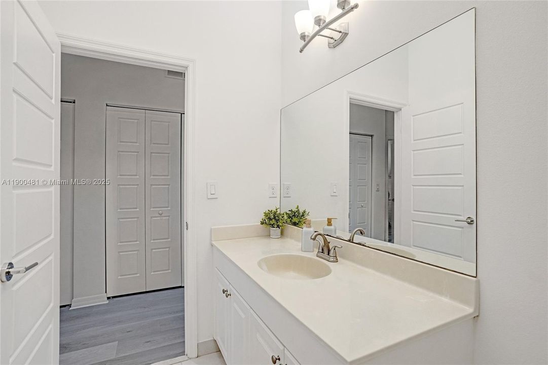 For Sale: $735,000 (3 beds, 2 baths, 1808 Square Feet)