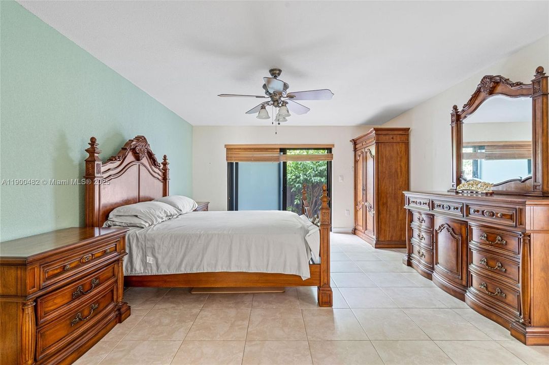 Active With Contract: $634,000 (3 beds, 2 baths, 2069 Square Feet)